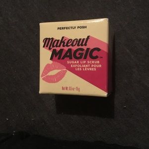 Perfectly Posh Makeout Magic Sugar Lip Scrub